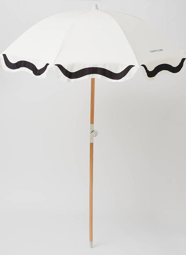 Luxe Beach Umbrella Casa Marbella in Vintage Black Scallop